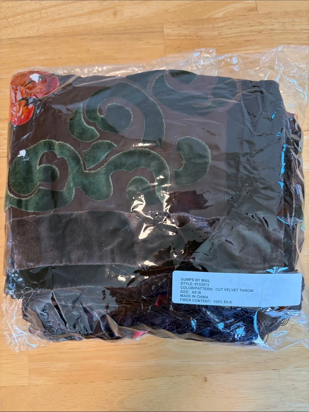 Gumpsby Mail Silk Velvet Embroidered Dragon Decorative Throw Blanket - 40.5